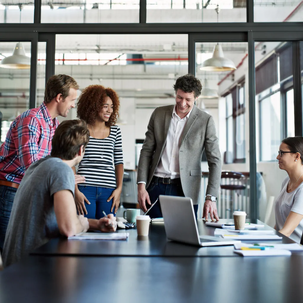 Global team collaboration for international background screening
